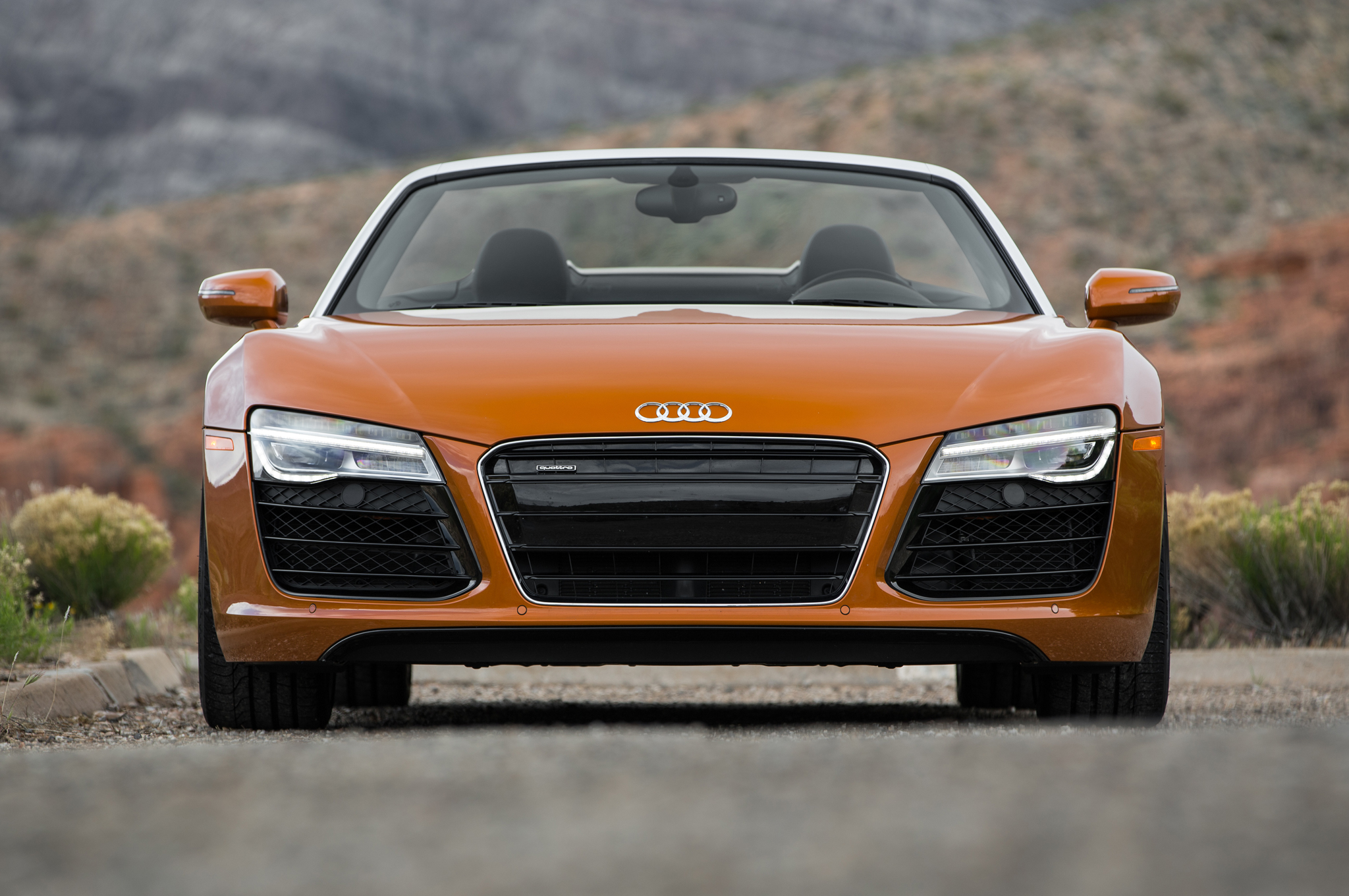 نگاهی به آئودیR8 V10 تیونینگ ۵۲۵ اسب بخاری +عکس و فیلم 2 2014-Audi-R8-Spyder-front-end