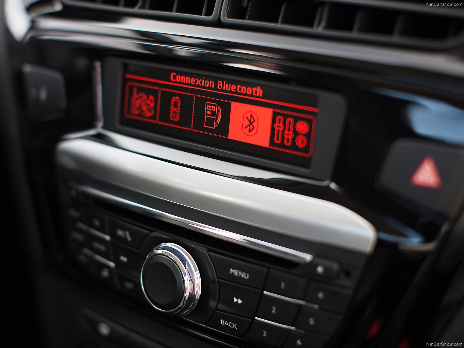 جزئیات معرفی ۲ محصول جدید پژو در ایران+عکس 35 Peugeot-301_2013_1600x1200_wallpaper_24