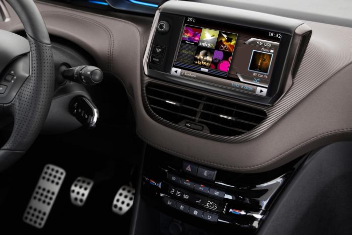جزئیات معرفی ۲ محصول جدید پژو در ایران+عکس 15 peugeot-2008-5-satnav