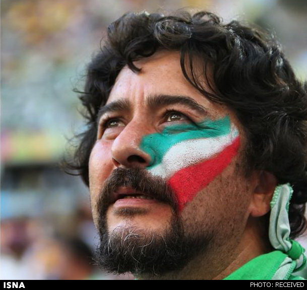 هنرمندان برای تشویق تیم ملی به برزیل رفتند یا پوشیدن شلوارک + عکس 28 حضور هنرمندان ، نمایندگان فرهنگی ایران در برزیل برای حمایت از تیم ملی