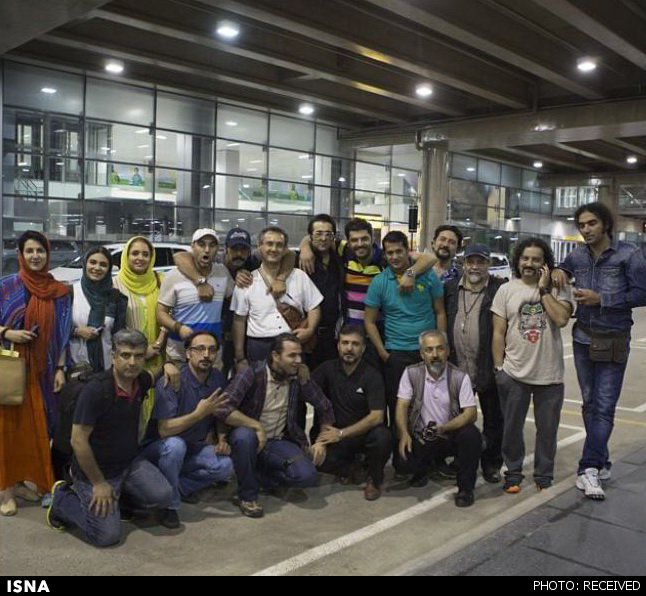 هنرمندان برای تشویق تیم ملی به برزیل رفتند یا پوشیدن شلوارک + عکس 18 حضور هنرمندان ، نمایندگان فرهنگی ایران در برزیل برای حمایت از تیم ملی