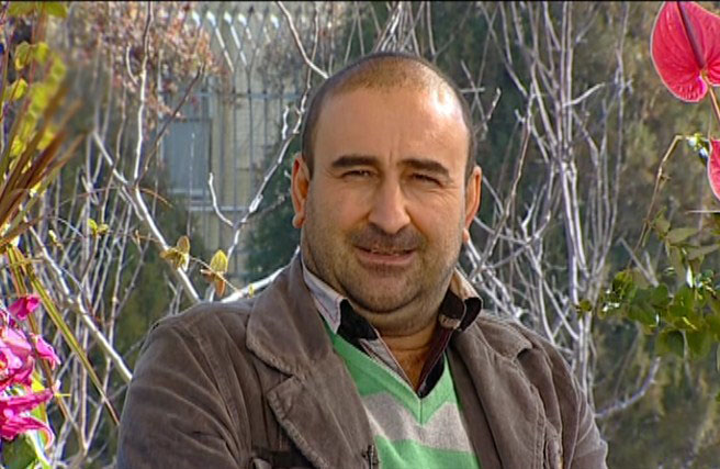 مهران احمدی:عادت ندارم دو نقش را همزمان بازی کنم + عکس 8 مهران احمدی