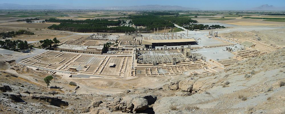 شگفتانگیزترین معماریهای ایرانی را بشناسیم + عکس 2 نمایی از بنای تخت جمشید