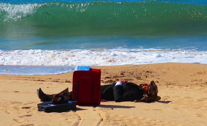 عکس هایی از سینمایی رد کارپت ساخته رضا عطاران