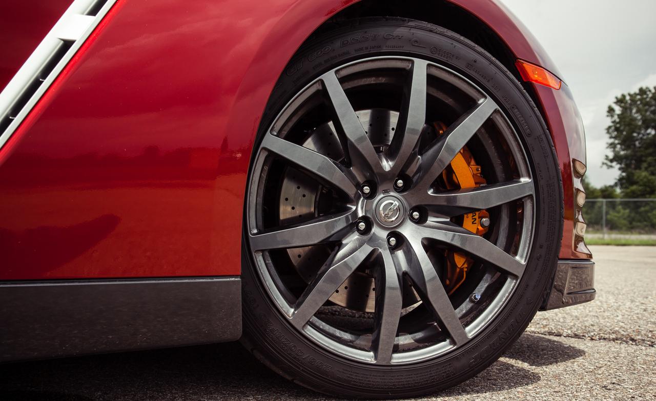 نیسان GT-R مدل ۲۰۱۵،سوپر خودرویی زیبا و دوست داشتنی+ عکس 16 نیسان GT-R مدل ۲۰۱۵