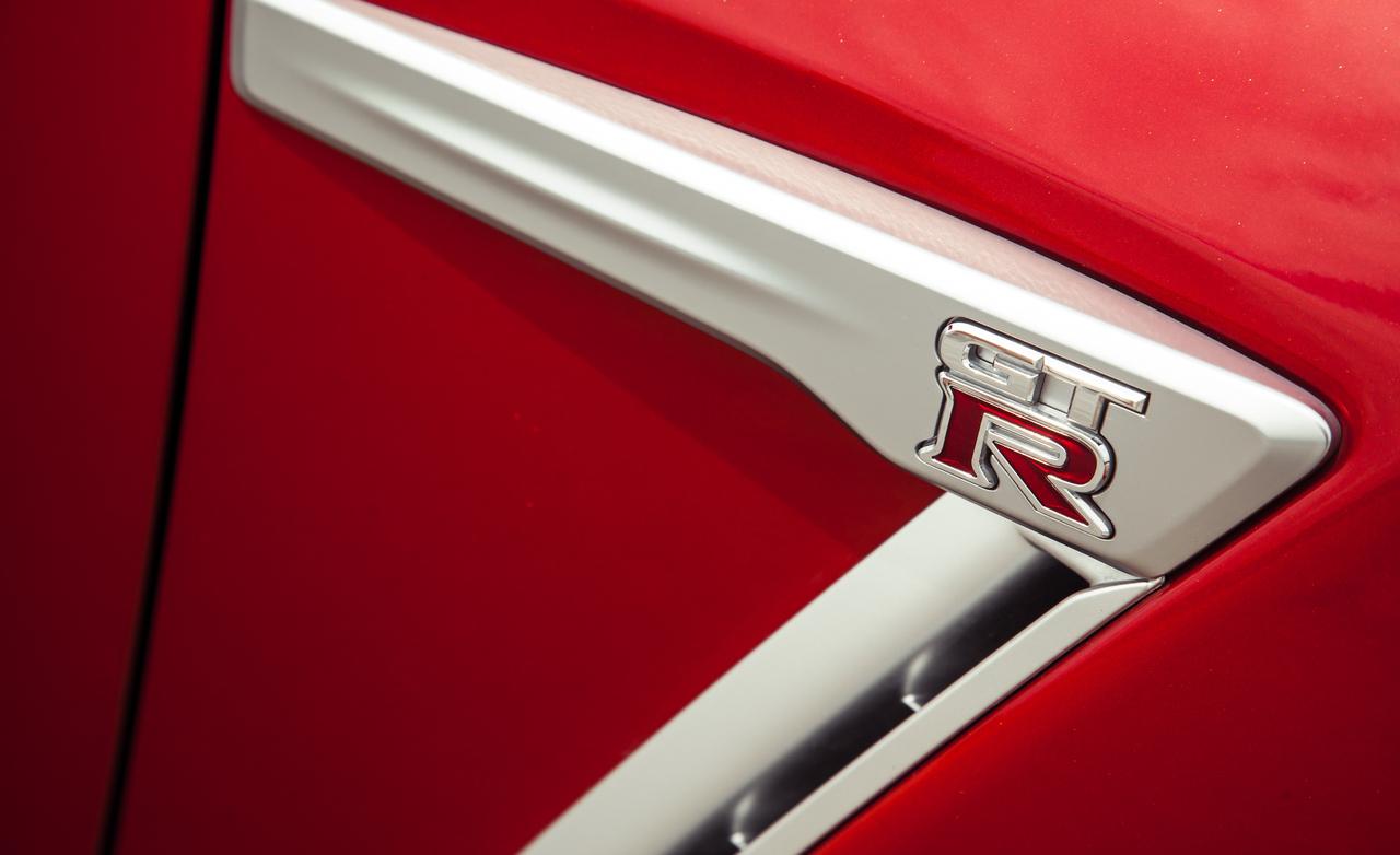 نیسان GT-R مدل ۲۰۱۵،سوپر خودرویی زیبا و دوست داشتنی+ عکس 22 نیسان GT-R مدل ۲۰۱۵