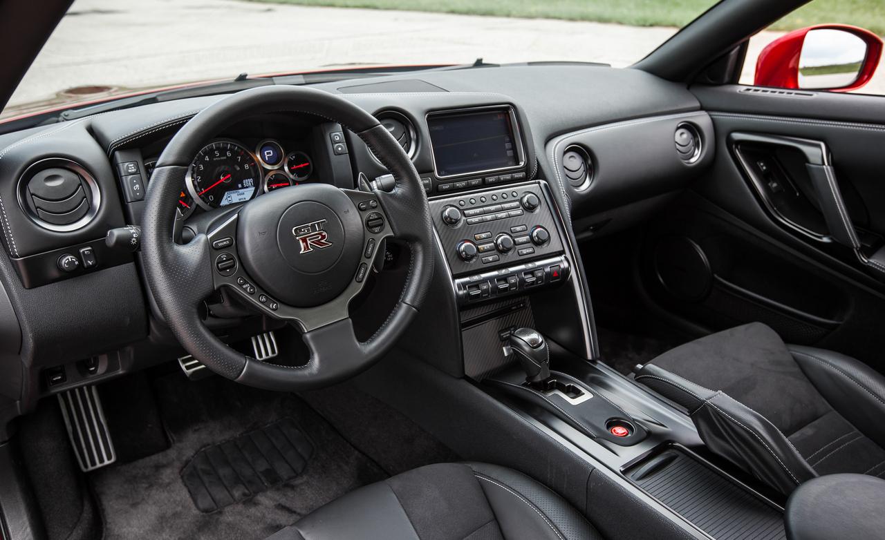 نیسان GT-R مدل ۲۰۱۵،سوپر خودرویی زیبا و دوست داشتنی+ عکس 13 نیسان GT-R مدل ۲۰۱۵