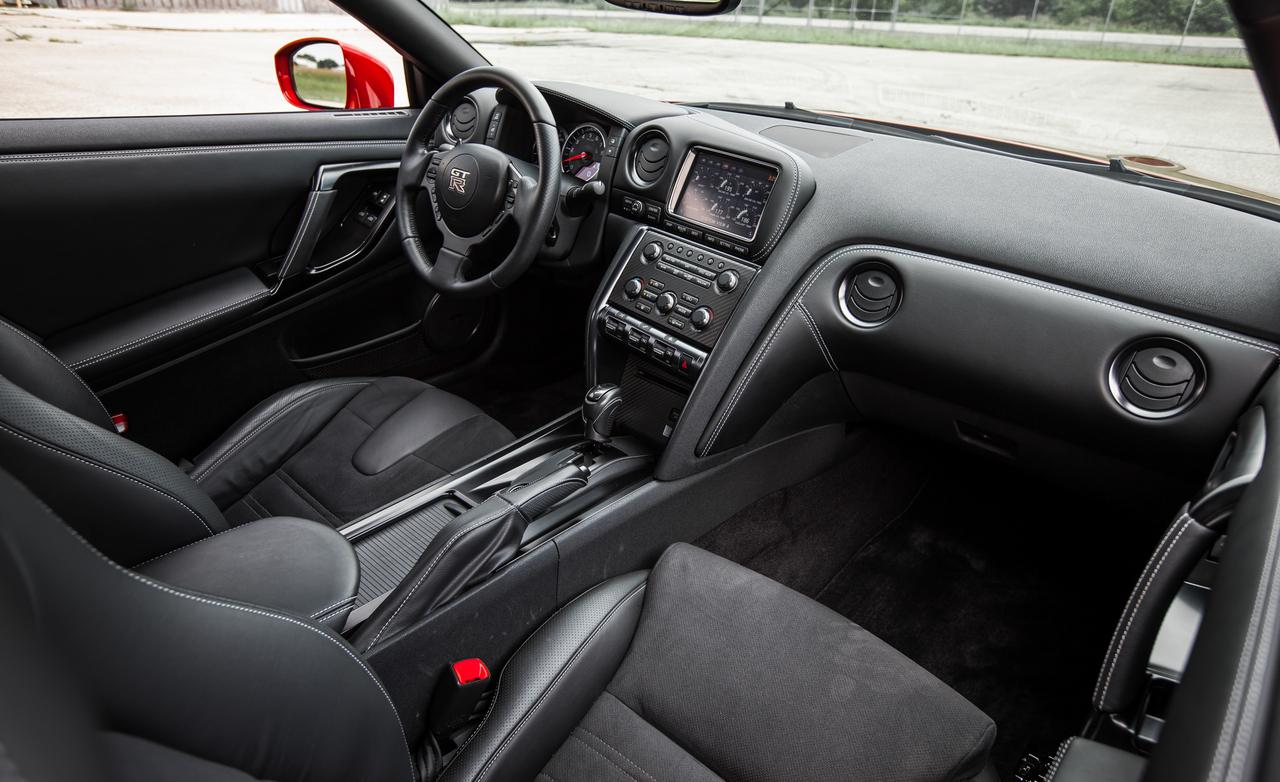 نیسان GT-R مدل ۲۰۱۵،سوپر خودرویی زیبا و دوست داشتنی+ عکس 12 نیسان GT-R مدل ۲۰۱۵