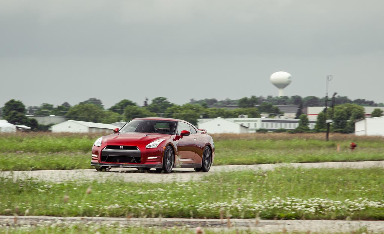 نیسان GT-R مدل ۲۰۱۵،سوپر خودرویی زیبا و دوست داشتنی+ عکس 3 نیسان GT-R مدل ۲۰۱۵