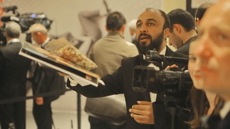 سینمایی «رد کارپت» رضا عطاران در آستانه فروش میلیاردی + عکس 2 عکس هایی از سینمایی رد کارپت ساخته رضا عطاران