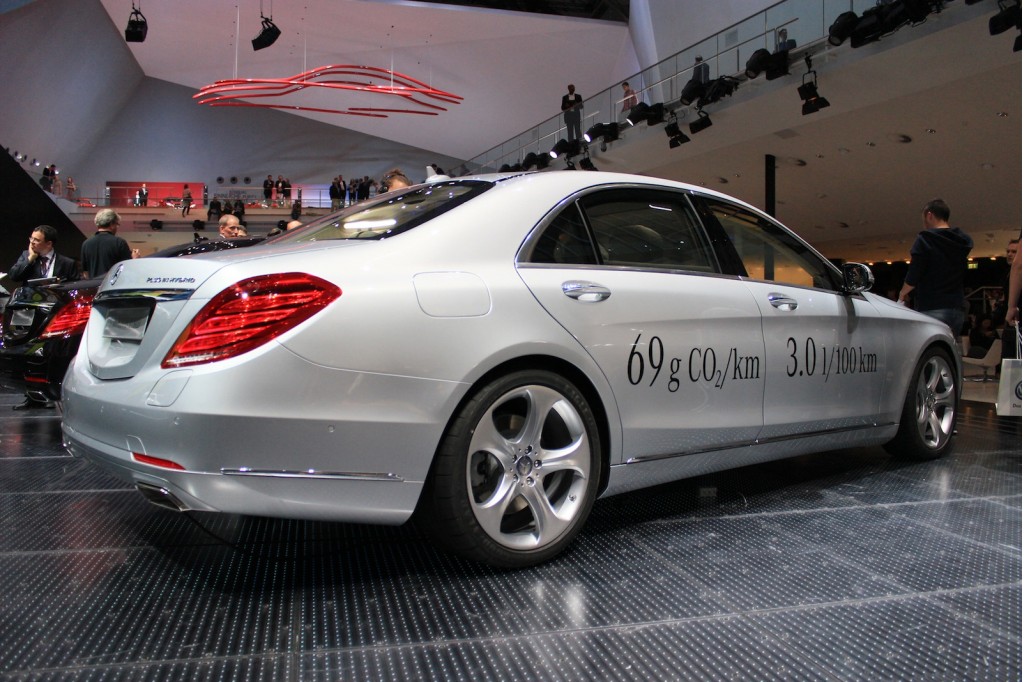 مرسدس بنز S500 هیبریدی جدید در راه بازار + عکس 7 مرسدس بنز S500 هیبریدی