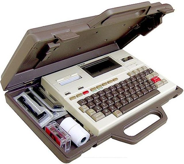 اولین لپ تاپ ساخته شده دنیا را با هم ببینیم + عکس 2 اولین لپ تاپ ساخته شده توسط شرکت EPSON