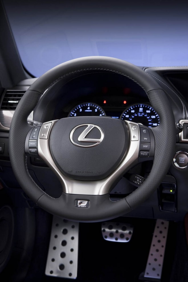 لبخند لکسس« GS350 F Sport»مدل ۲۰۱۴به رانندگان حرفه ای+ عکس 16 لکسسGS350 F Sport مدل ۲۰۱۴