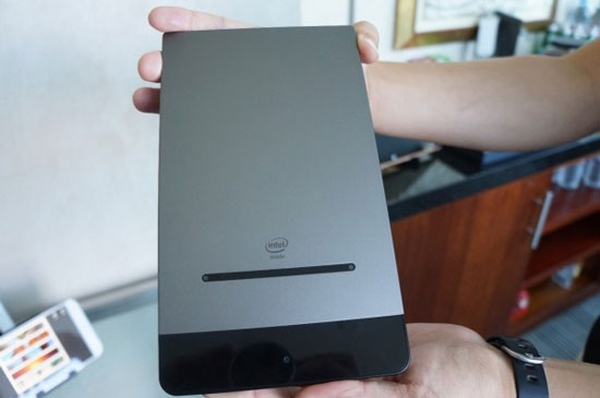 «Dell Venue 8»ظریفترین و نازکترین تبلت دنیا لقب گرفت + عکس 7 Dell Venue 8 ظریفترین و نازکترین تبلت دنیا