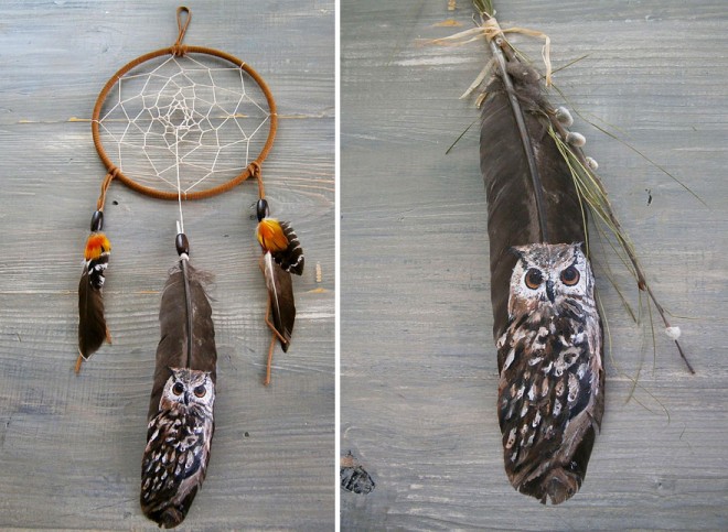 نقاشی خلاقانه بر روی پر پرندگان