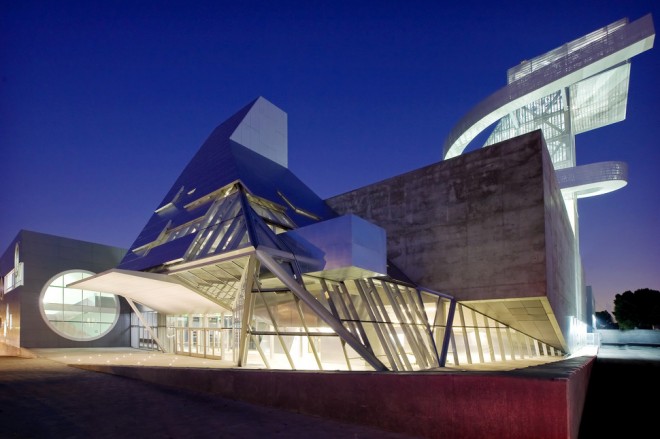 مدرسه ای در (مرکزی لس آنجلس، ایالات متحده آمریکا)