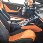 خودنمایی لامبورگینی اوراکان ۲۰۱۵ در جاده های اروپا + عکس 19 2015 lamborghini huracan lp610 4 interior 2