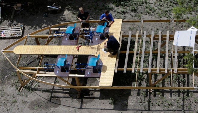 ساخت قایق 10 متری با 5 هزار بطری پلاستیکی