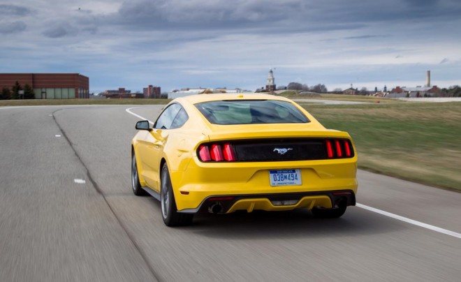 نگاهی به خودرو پر طرفدار فورد موستانگ 2015 + عکس 9 2015 Ford Mustang 2.3l ecoboost