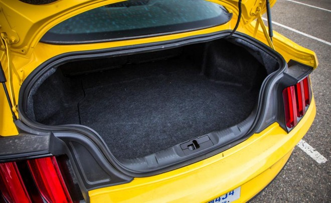 2015-ford-mustang-23l-ecoboost-trunk-photo-598686-s-986x603