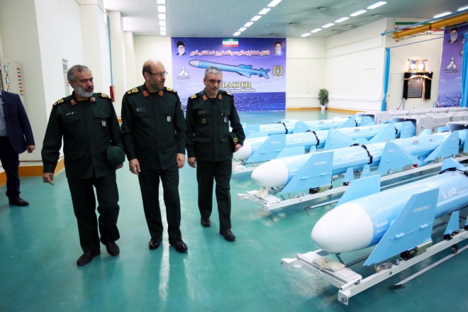 خط تولید موشک کروز قدیر افتتاح شد + عکس 4 201506141206_Small_771A2296