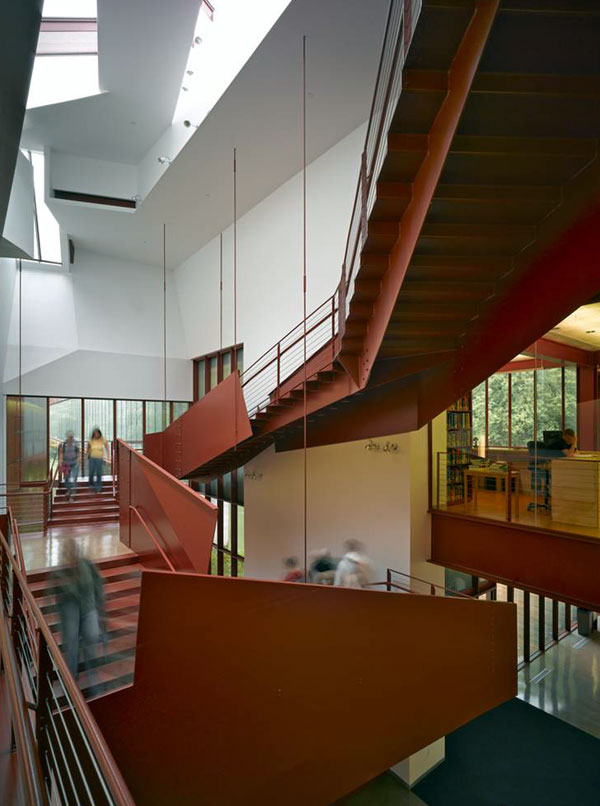 نگاهی به معماری دیدنی دانشکده هنر دانشگاه آیووا آمریکا + عکس 8 School-of-Art-and-Art-History-of-iowa-university-13