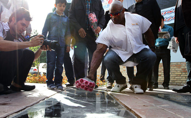 حاشیه های حضور رونی کلمن قهرمان بدنسازی جهان در ایران + عکس 9 1669687