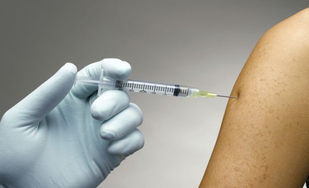 آشنایی با انواع واکسن افراد بالغ و ضرورتی تجویز آن در میانسالی ؟ 3 واکسن افراد بالغ