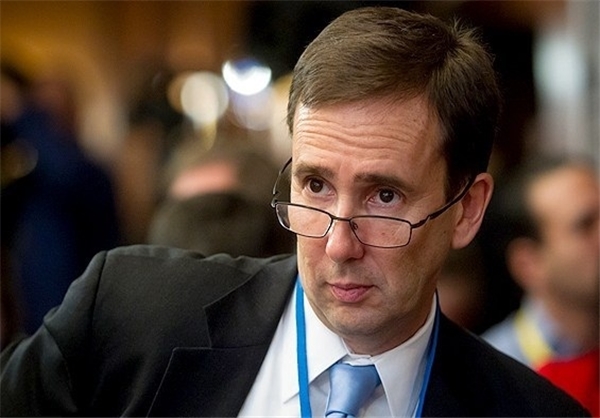 مرد فارسی زبان وزارت خارجه امریکا چگونه جاسوسی می کند + عکس 4 ۱۳۹۴۰۲۱۸۰۰۰۵۹۴_PhotoL