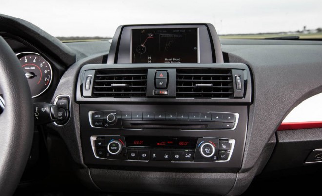 ۲۰۱۵-BMW-228i-xDrive-129