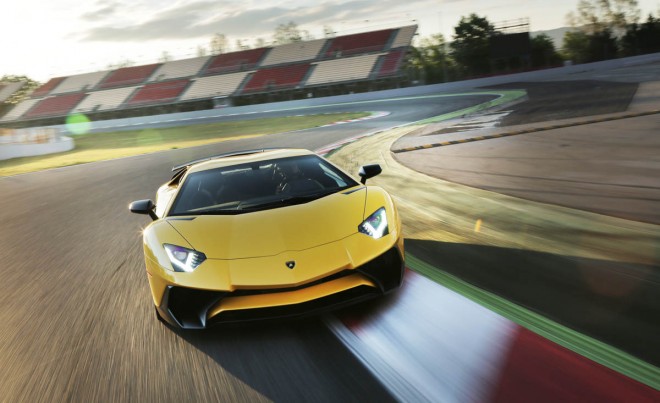لامبرگینی اونتادور سوپر ولوچه ۲۰۱۶ ،گاوی وحشی و مهار نشدنی + عکس 2 ۲۰۱۶ Lamborghini Aventador LP750-4 SV