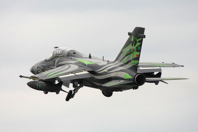 نگاهی فنی به هواپیمای جنگنده AMX + عکس 6 AMX_-_RIAT_2008_(2674769345)