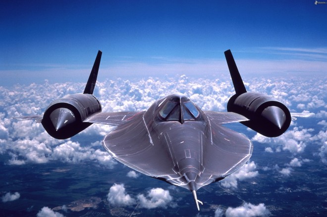 SR-71 هواپیمای جاسوسی که ۴۰۰۰ موشک را خسته کرد + عکس و فیلم 2 هواپیمای جاسوسی SR-71
