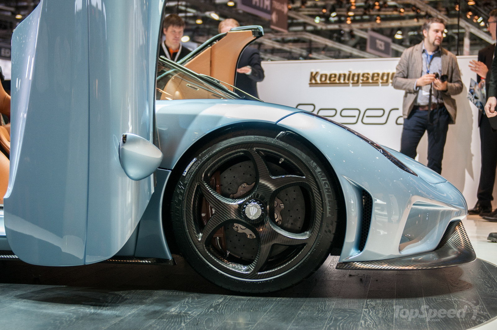 نگاهی به هایپراسپورت کونیگزگ رِگرا ۲۰۱۶ + عکس 15 ۲۰۱۶-koenigsegg-regera-59_1600x0w