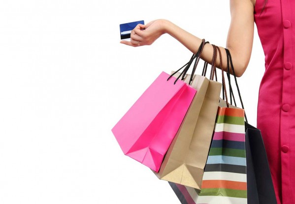 به هنگام خرید نباید زیاد در امور خرید مشتری دخالت کرد