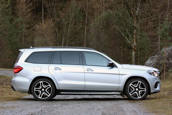 نگاهی به خودرو مدرن و دیدنی مرسدس بنز GLS مدل ۲۰۱۷ + عکس 4 mercedes benz 2017