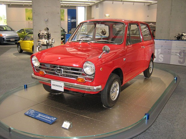 هوندا ان۳۶۰ (Honda N۳۶۰) خودرویی است که در سال‌های ۱۹۶۷–۱۹۷۲تولید شده‌است