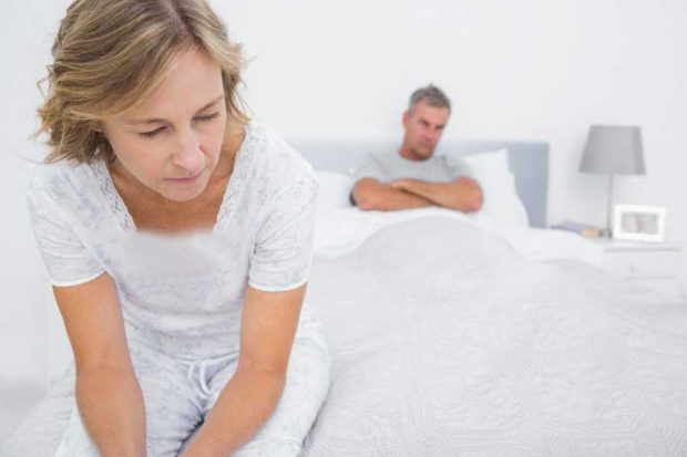 علائمی که نشان دهنده بیماری های کبدی است ؟ 4 علائم و نشان های بیماری کبدی