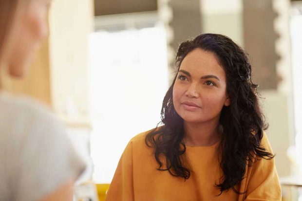 7 نشانه کاربردی برای تشخیص دروغگویی