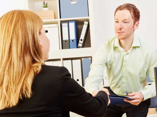 نکاتی که هیچ گاه نباید درباره افزایش حقوق بیان کنیم ؟ 17 نکاتی که هیچ گاه نباید در مورد افزایش حقوق از آنها صحبت کنید