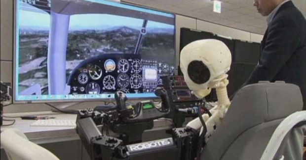 ربات خلبان انسان‌نمای فوق پیشرفته PIBOT