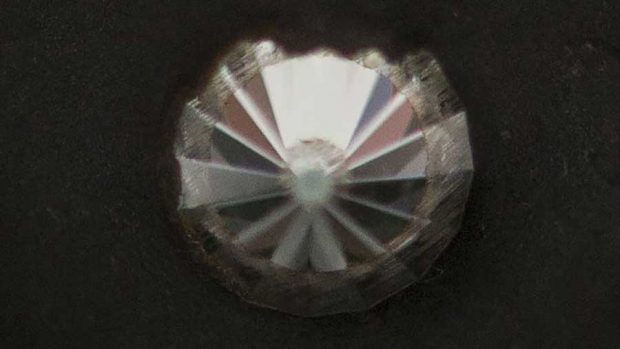 ساخت نوعی الماس بسیار سخت از جنس شهاب سنگ در آزمایشگاه