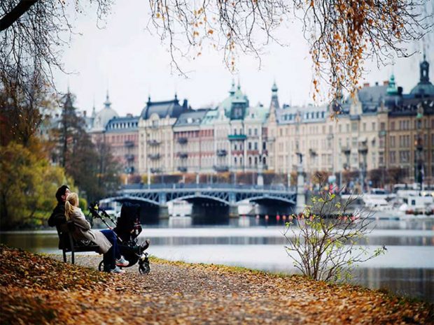 بهترین کشورهای جهان برای مهاجرت خانوادگی را بشناسید 4 بهترین کشورهای جهان برای مهاجرت خانوادگی