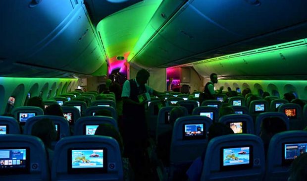 خوابیدن در هواپیما را با رعایت چند اصول ساده می تواند لذتبخش باشد 6 خوابیدن در هواپیما