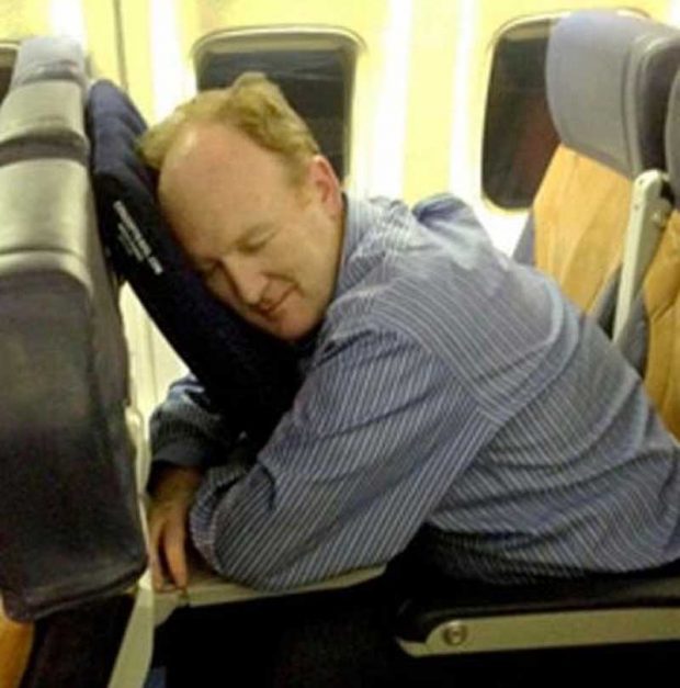 خوابیدن در هواپیما 