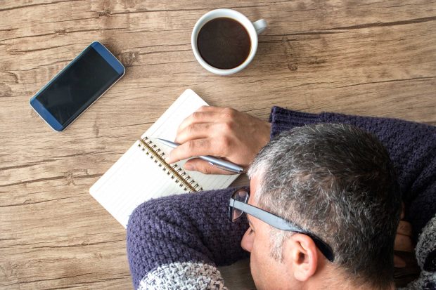 مصرف بیش از حد مواد قندی با این علائم در بدن قابل تشخیص است ؟ 4 مصرف بیش از حد مواد قندی