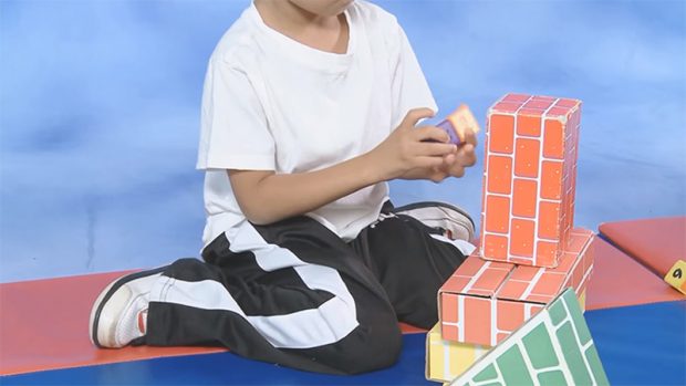 روش نشستن W شکل
