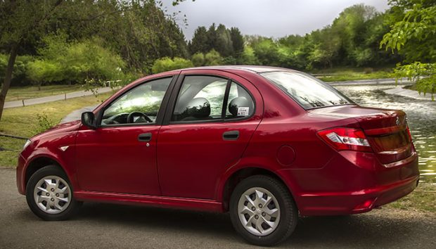 خودروی ساینا اتوماتیک رسما مورد بازدید وزیر صنعت قرار گرفت 3 خودروی ساینا اتوماتیک