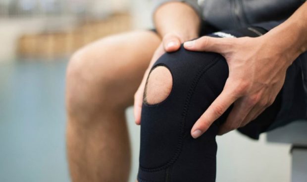 اگر زانو درد دارید حتما به این نکات علمی توجه ویژه ای داشته باشید 4 زانو درد