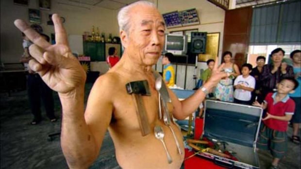 عجیب ترین انسان های جهان